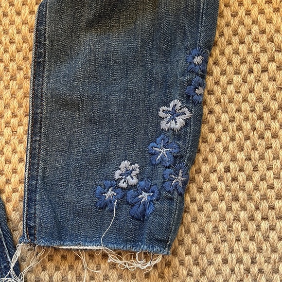 Express Floral Embroidered Skinny Jeans - Picture 5 of 7